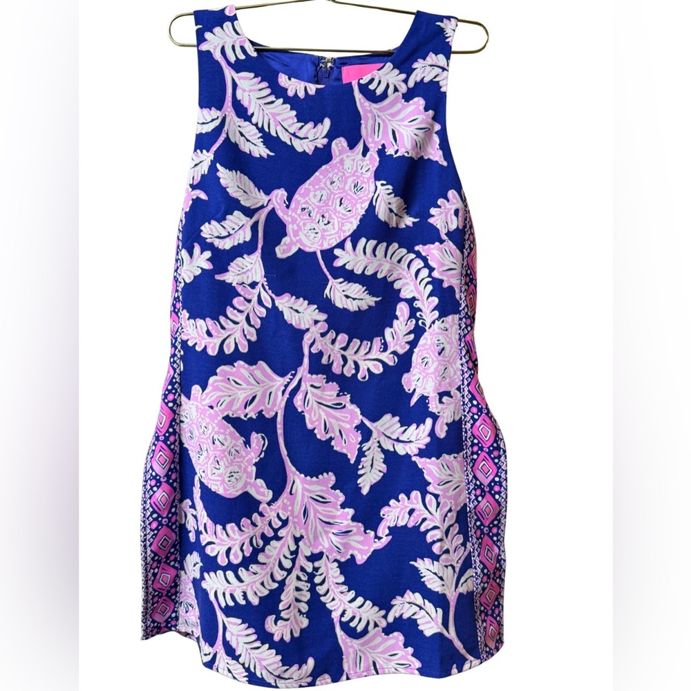 ❌SOLD❌Lilly Pulitzer Donna Shift Romper Galaxy Blue What The Shell Print Size 4 - Picture 2 of 4